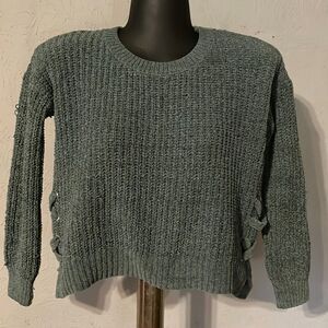 Large Pink Republic green long sleeve cable knit pullover sweater w/cross sides